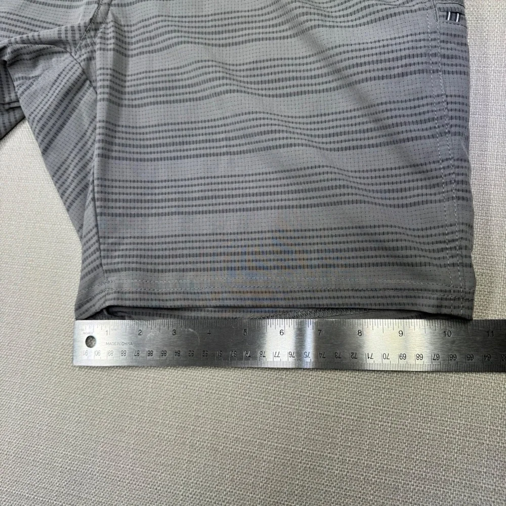 Kuhl Mens Upriser Gray Striped Performance Hiking Shorts Size 33 Zipper Pocket